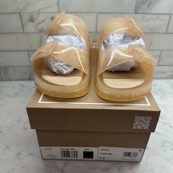 Dolce Vita Julio Praline Sandals - Picture 4 of 8